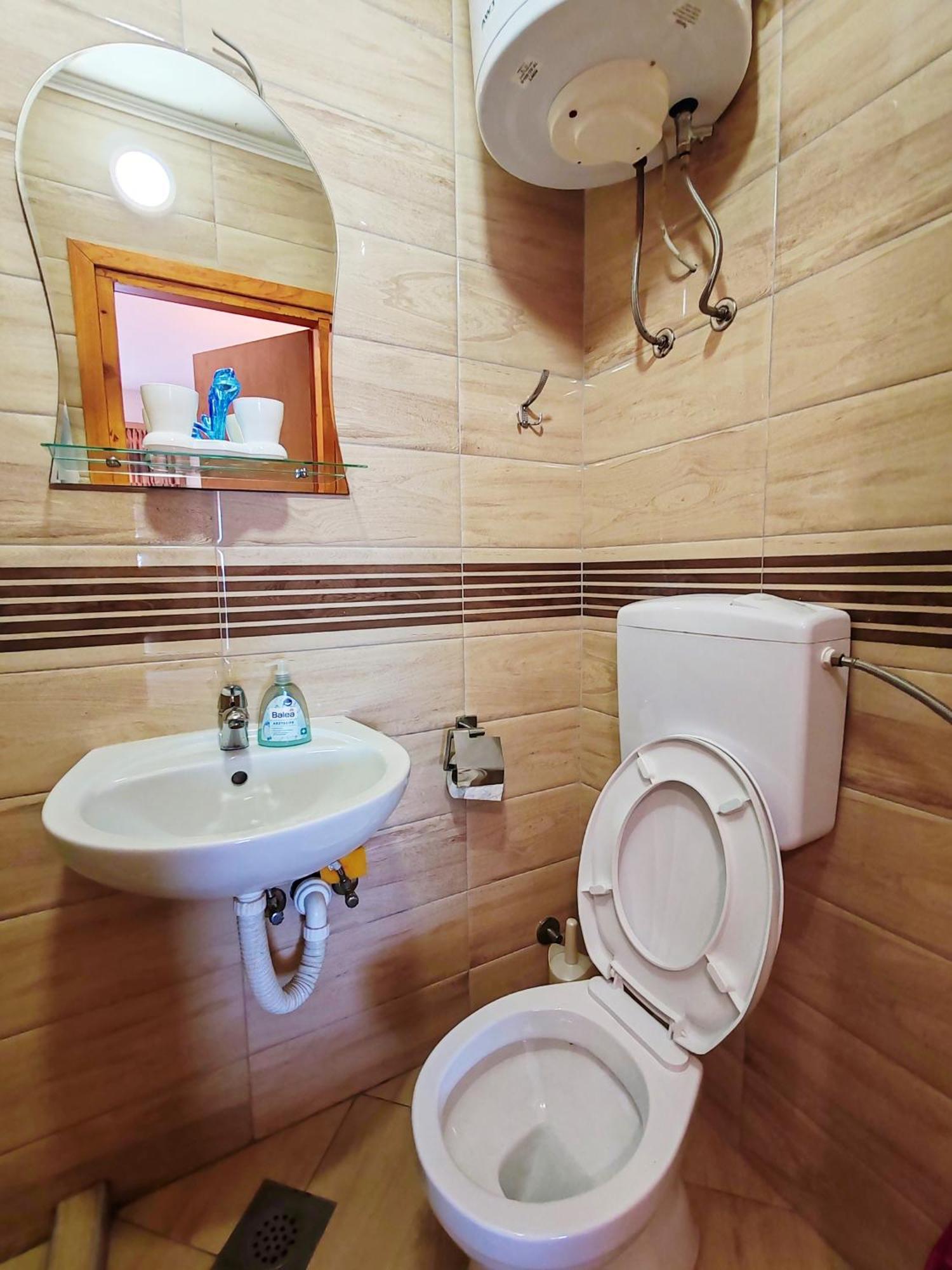 Apartment & Rooms Tempera Неум Екстериор снимка