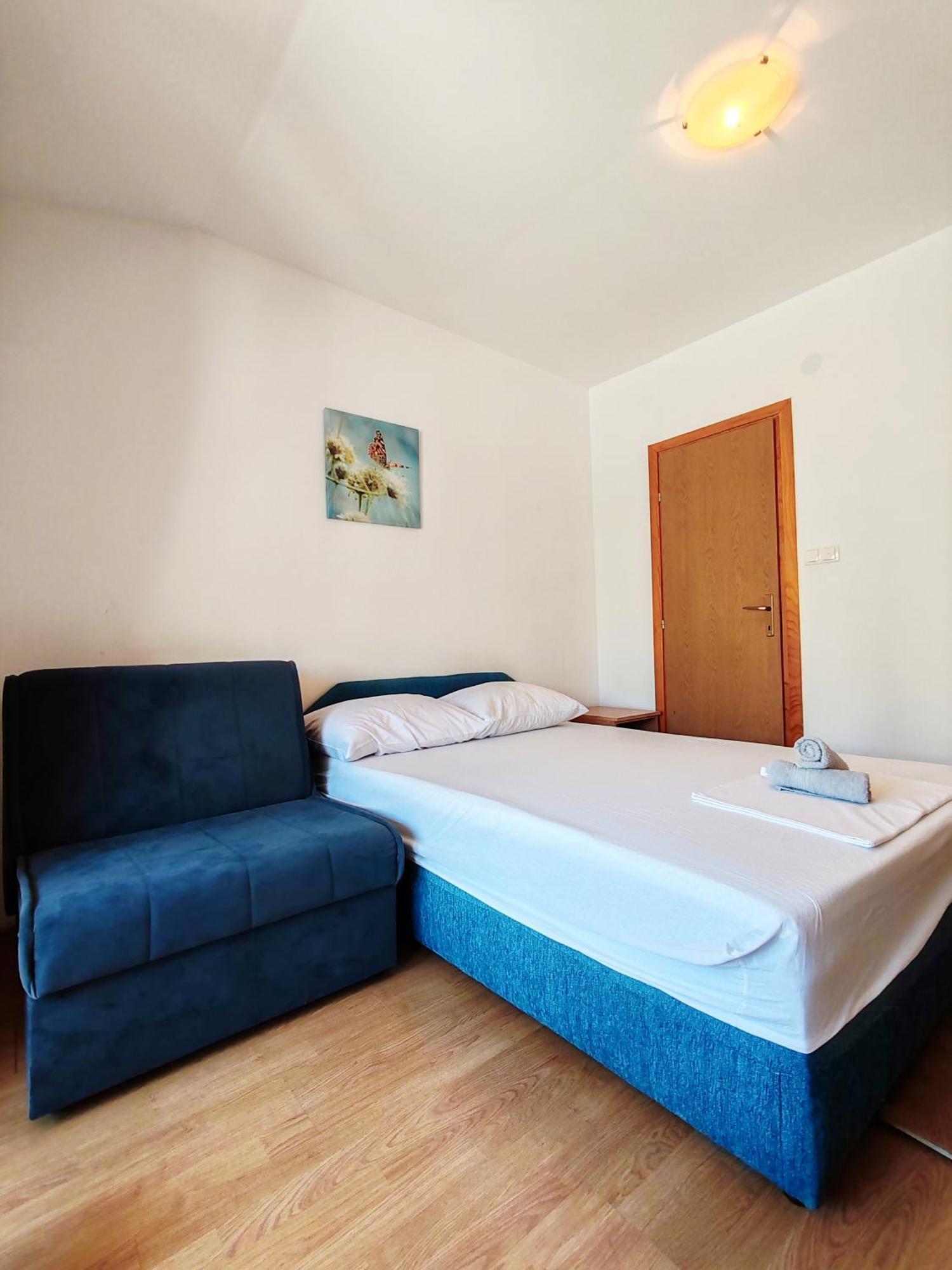 Apartment & Rooms Tempera Неум Стая снимка