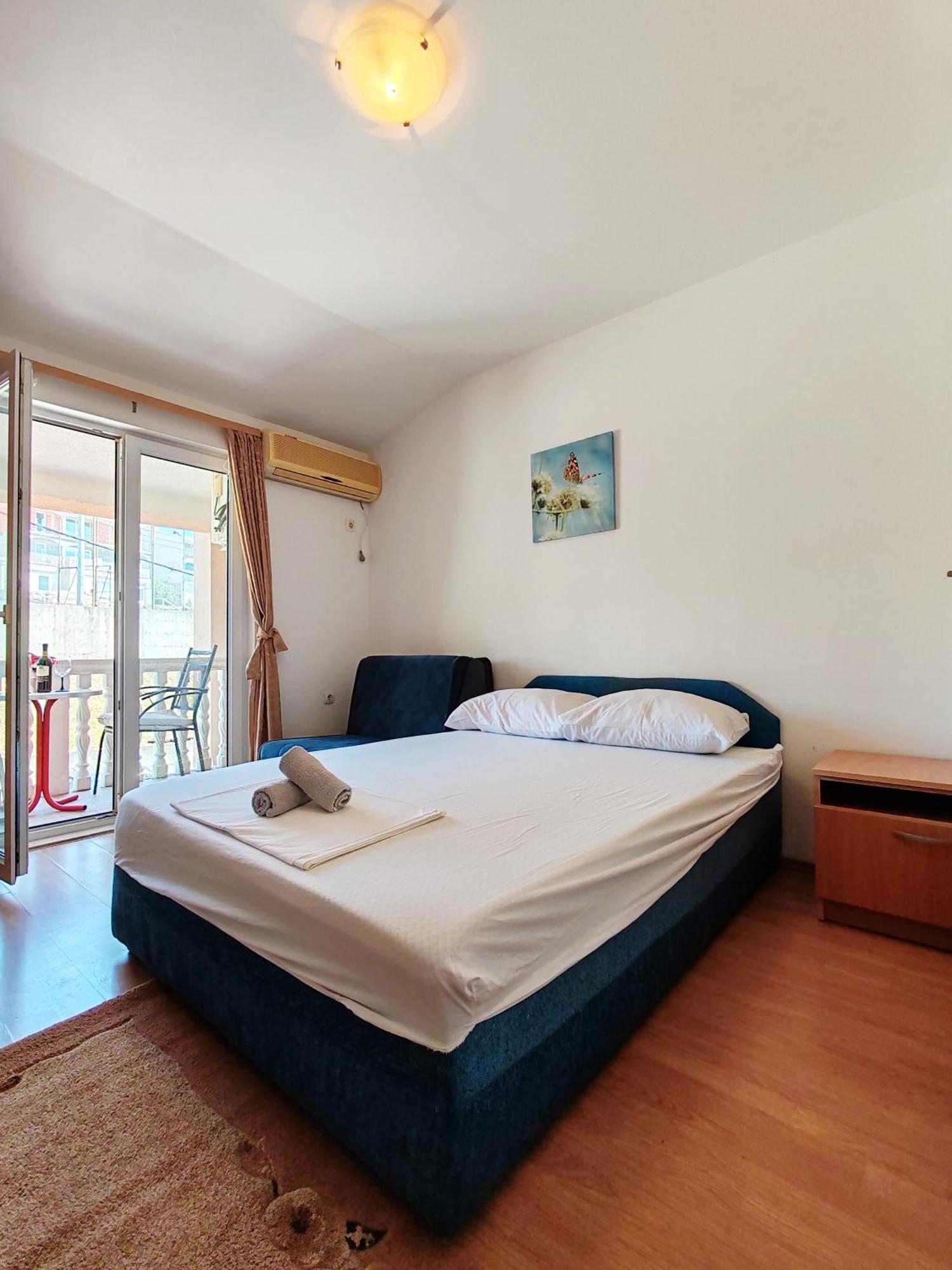 Apartment & Rooms Tempera Неум Стая снимка